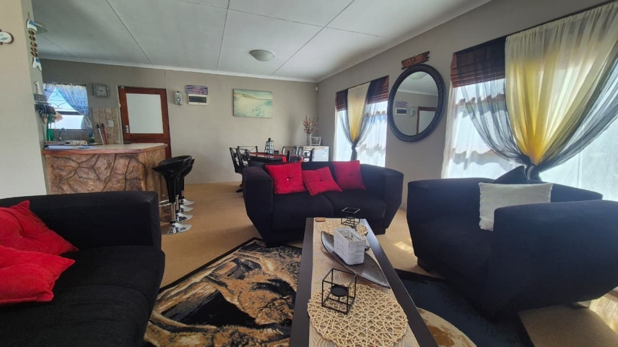 3 Bedroom Property for Sale in Country Club Western Cape